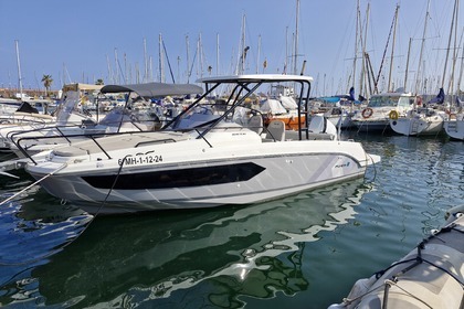 Charter Motorboat Bénéteau Flyer 8 Sundeck Barcelona