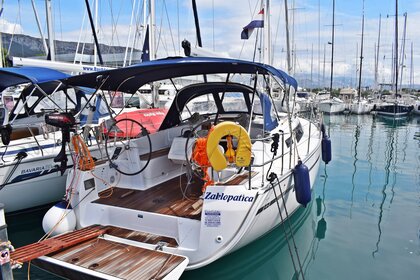 Noleggio Barca a vela Bavaria Yachtbau Bavaria Cruiser 37 - 3 cab. Brazza