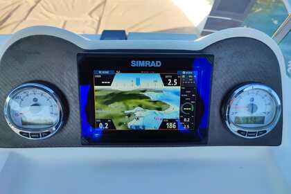 Charter Motorboat Quicksilver Activ 675 Open Poreč