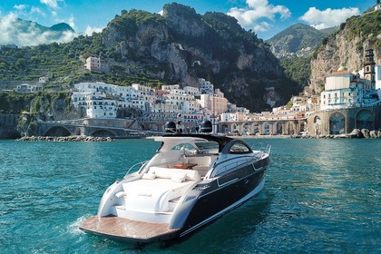 Miete Motorboot Rizzardi 48in Capri