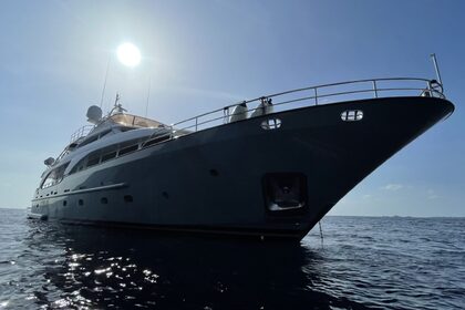 Чартер Моторная яхта Benetti Benetti 100 Мале