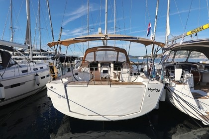 Rental Sailboat DUFOUR DUFOUR 460 GRAND LARGE Trogir