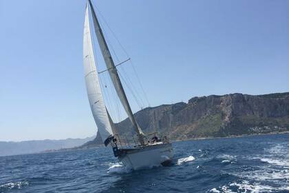 Hire Sailboat West wind 35 Palermo