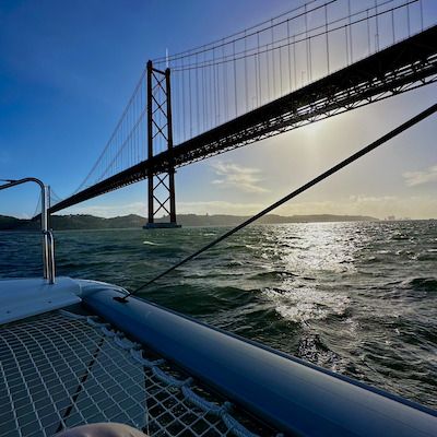 Lissabon Catamaran Lagoon 42 alt tag text