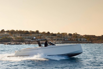 Hire Motor yacht Pardo Pardo 43 Glyfada