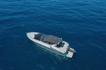 Rental Motorboat Pershing 4547 Barcelona