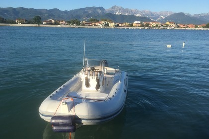 Hire RIB Capelli Tempest 626 Bocca di Magra