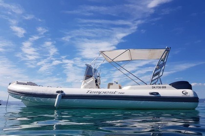 Alquiler Neumática Capelli Tempest 700 Hyères