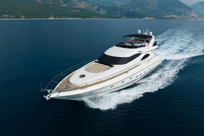 Hire Motor yacht Sunseeker 2000 Manhattan Antalya