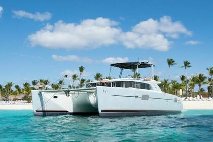 Rental Catamaran Lagoon 440 Power  Casa de Campo, La Romana