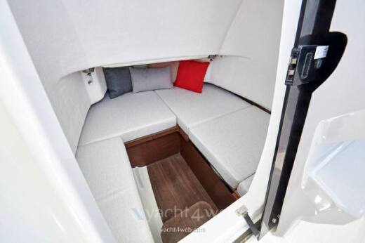 Motorboat Jeanneau Cap Camarat 7.5 CC série 3 Boat design plan