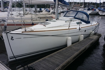 Hire Sailboat BENETEAU First 260 Spirit Arzal