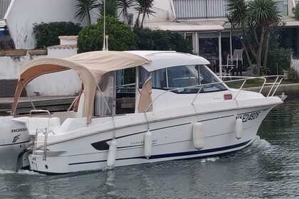 Hire Motorboat Beneteau Antares 750 Saint-Cyprien