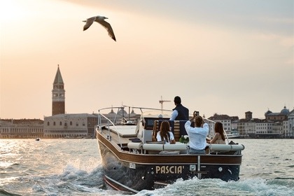 Alquiler Lancha Patrone Moreno Open Venecia