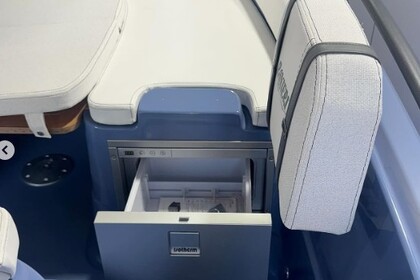 Charter Motorboat Ranieri Azzurra 40th Lignano Sabbiadoro