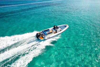 Noleggio Gommone Renier Renier R8 Tourer Porto Rotondo
