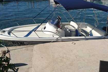 Charter Motorboat SAVER 615 WA Starigrad