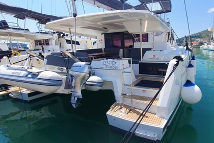 Noleggio Catamarano Fountaine Pajot Fountaine Pajot Astrea 42 - 4 + 1 cab. Trogir