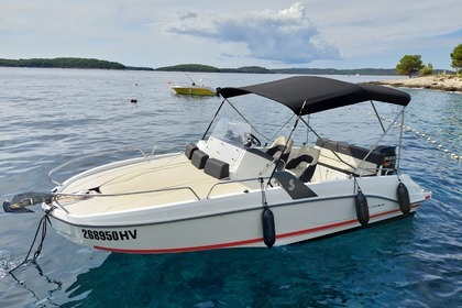 Charter Motorboat Bènèteau Flyer 6.6 SUNdeck Hvar