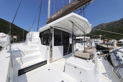 Location Catamaran Catana Group Bali 4.2 - 4 + 1 cab. Dubrovnik