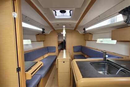 Location Voilier Jeanneau Sun Odyssey 349 QR Saint-Quay-Portrieux