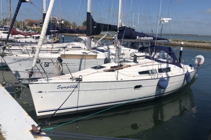 Verhuur Zeilboot Jeanneau Sun Odyssey 32i Großenbrode