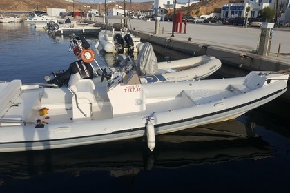 Rental RIB Scorpion 8.2 G2 Serifos