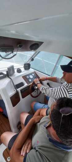 Noirmoutier-en-l'Île Motorboat Beneteau Antares 710 alt tag text