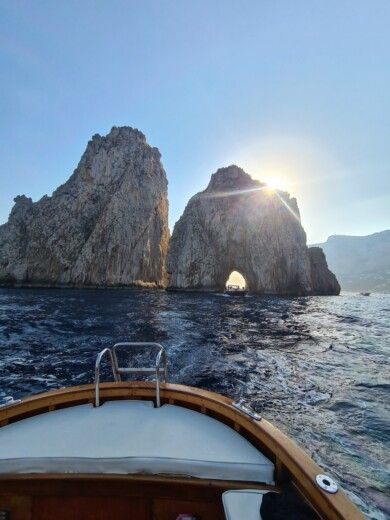 Sorrente Motorboat Comena Cabin 25 alt tag text