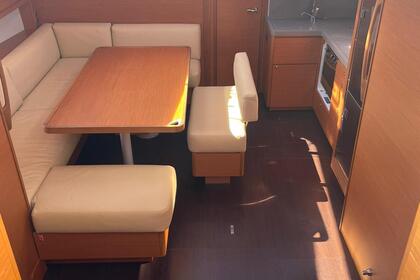 Hire Sailboat Dufour 470 GL Capo d'Orlando Marina