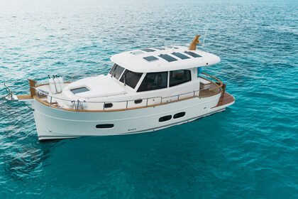 Rental Motorboat SASGA YACHTS MENORQUIN 34 HT Sitges