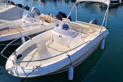 Location Bateau à moteur Jeanneau Cap Camarat 505 Saint-Raphaël