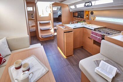 Miete Segelboot  Sunsail 410 Marina