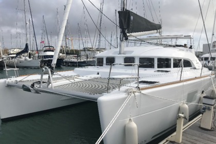 Location Catamaran  LAGOON 380 (4 CAB / 2 SDB) Pointe-à-Pitre