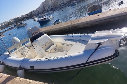 Hyra båt RIB-båt Nouva Jolly 700xl Malta