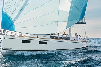 Rental Sailboat  Oceanis 38 Trogir
