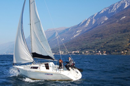 Charter Sailboat Jeanneau Sun Way 21 Pakistan