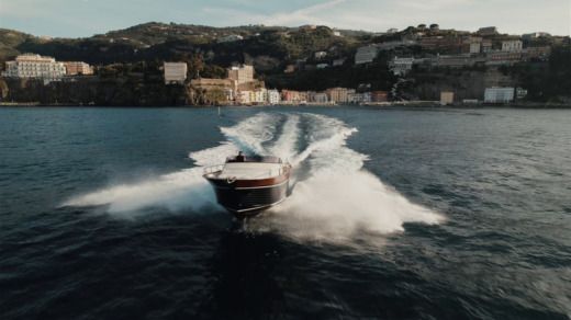 Motorboat Apreamare 38 open Boat design plan