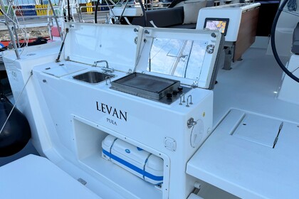 Noleggio Barca a vela  Dufour 430 Grand Large Pola