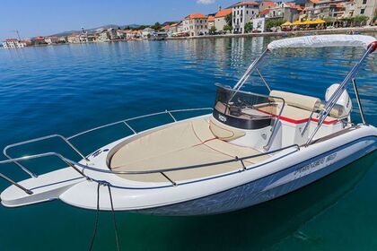 Rental Motorboat Fisher Fisher 20 Stari Grad