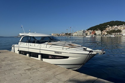 Hire Motorboat Jeanneau Leader 40 Stobreč