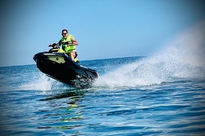 Noleggio Moto d'acqua Seadoo Spark Senigallia