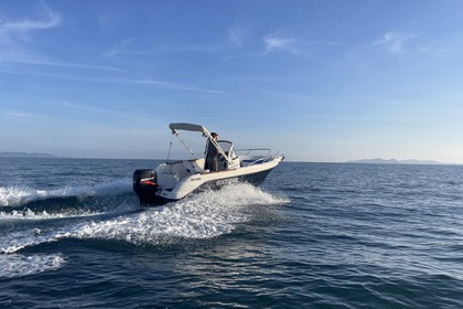 Miete Motorboot Quicksilver Quicksilver 550 Commander La Londe-les-Maures