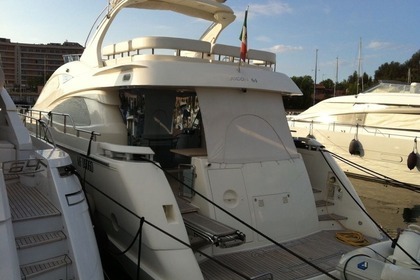 Noleggio Yacht a motore AICON Fly 64 Furnari