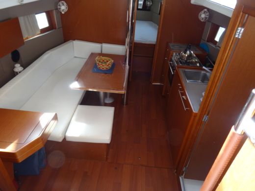 Sailboat BENETEAU OCEANIS 38 Boot Grundriss