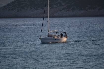 Rental Sailboat BAVARIA 37 Sifnos