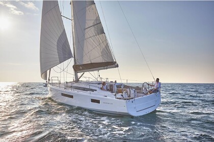 Charter Sailboat Jeanneau Sun Odyssey 410 Marmaris