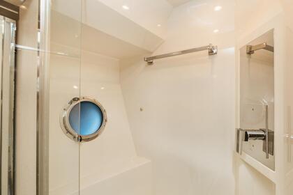 Charter Motorboat MARQUIS 500 Sport Bridge(Fly) Tivat