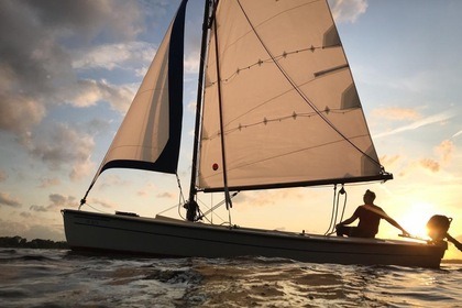 Verhuur Zeilboot Hoora Valk Loosdrecht