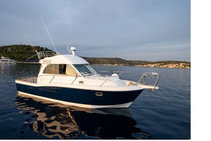 Aluguel Lancha Beneteau Antares 9 Ražanj